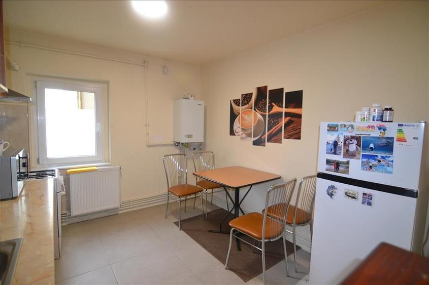 Apartament 3 camere decomandat 2 bai.2 balcoane  etajul 2   Judetean - 34