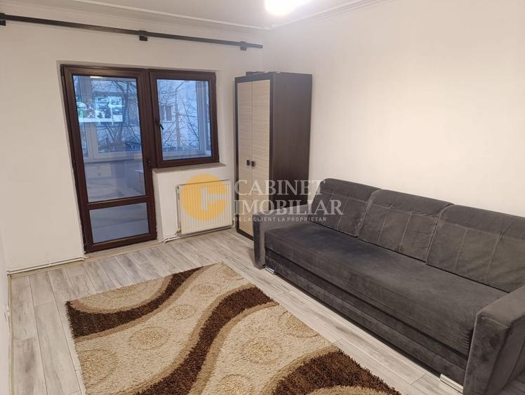 3 camere, decomandat, et. 2/4,  Gradinari,  bloc'80! - 2