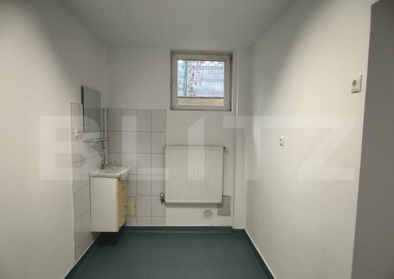 Spatiu autorizat medical de vanzare, 50 mp utili, zona centr - 5