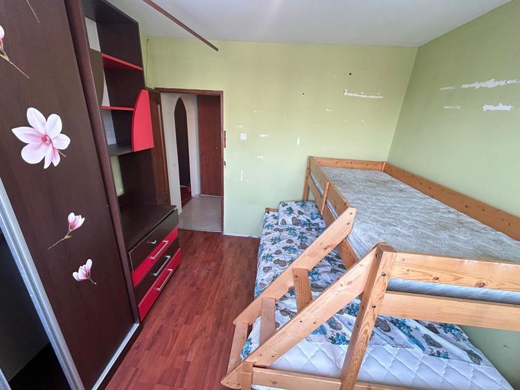 1 Decembrie 1918 4 Camere Etaj 3 81 Mp  Bloc 1976 5 Min Metrou - 17