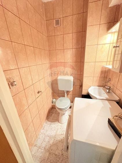 De închiriat apartament 4 camere, recompartimentat în 3, Iancului - 19