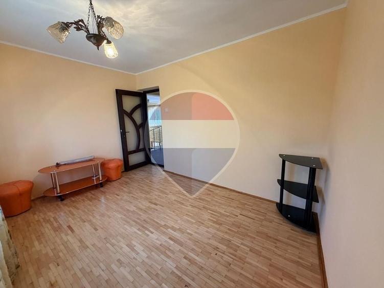 Casă individuală cu 4 camere cu Teren 460 Mp în Brestei