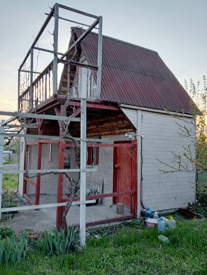 Casuta la mare cu mult teren - 7