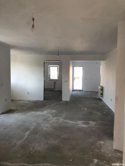 BRASADAS vinde casa in zona Micro 17 teren 9.5 ari 240mp. - 4