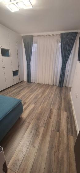 Vanzare apartament  3 camere,vedere către Coloana Infinit, 168000 € - 7