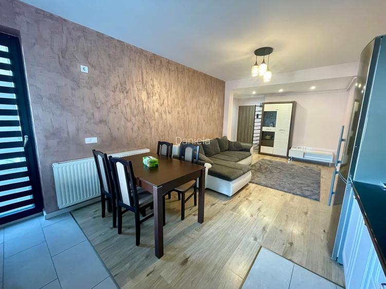 Inchiriere apartament 3 camere bloc nou zona Tractorul