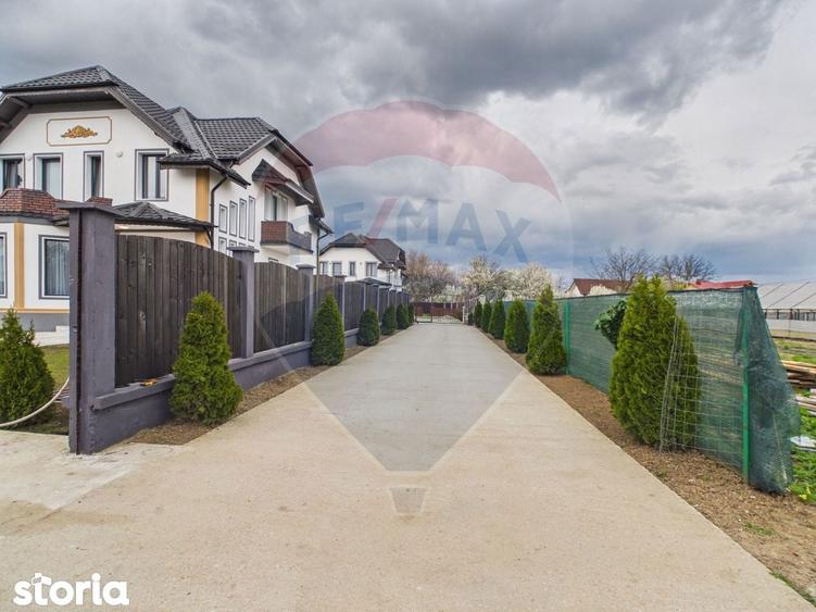 Casa / Vila cu 5 camere de vanzare - 2