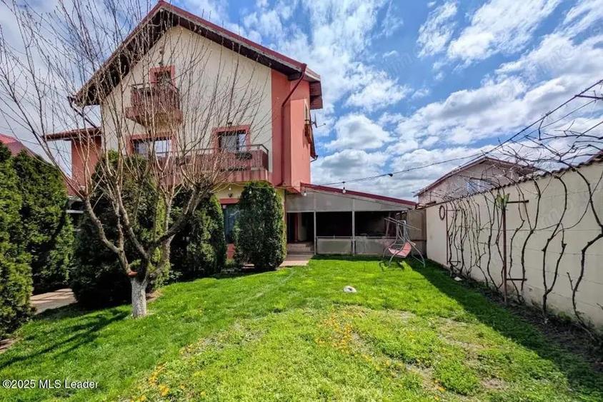 Branesti - Lac, Vila de familie P+E+M, 250 mp utili, teren 547 mp - 20