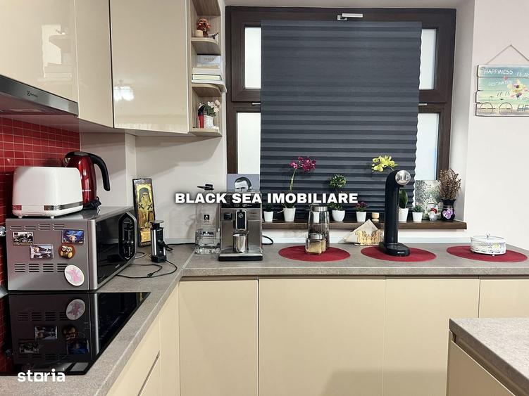 Vila de 7 Camere D+P+1+POD - Curte si garaj, EFORIE NORD Ocazie unica - 4