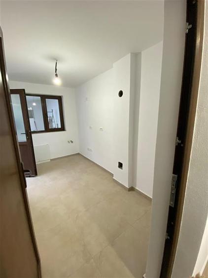 Casă cu 2 camere cu Teren 110 Mp în Aeroport