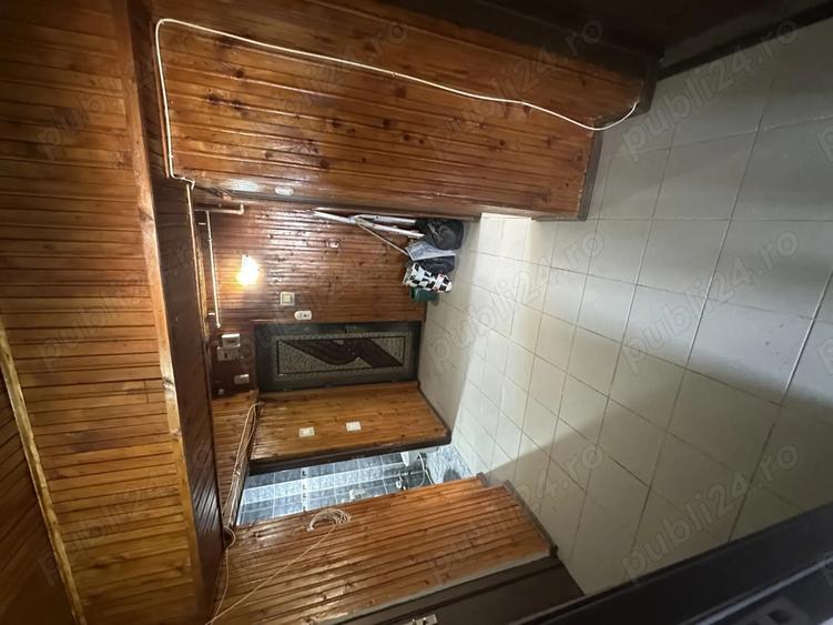 Inchiriez apartament 3 camere - 1