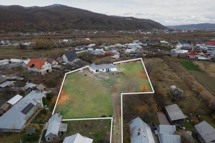 Casa / Vila cu 5 camere de vanzare