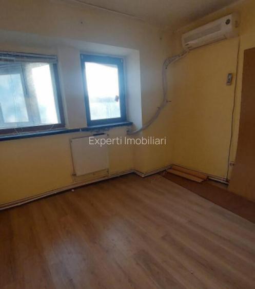 Apartament 3 camere de vanzare Gara, Constanta