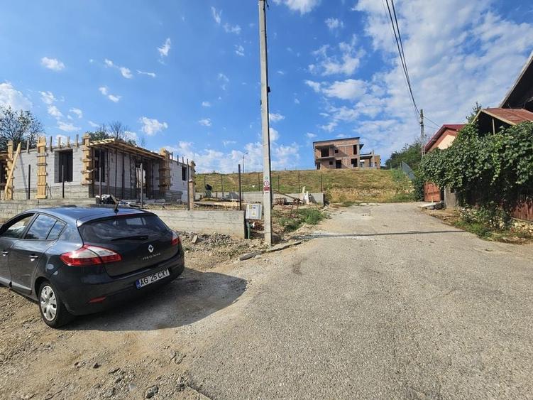 500 mp – Nord Pitești! Toate utilitățile, loc ideal pentru casa - 1