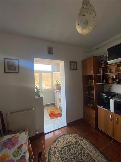 APARTAMENT 2 CAMERE, 2 BALCOANE DE VANZARE IN ONESTI ,CARTIER MAL - 10