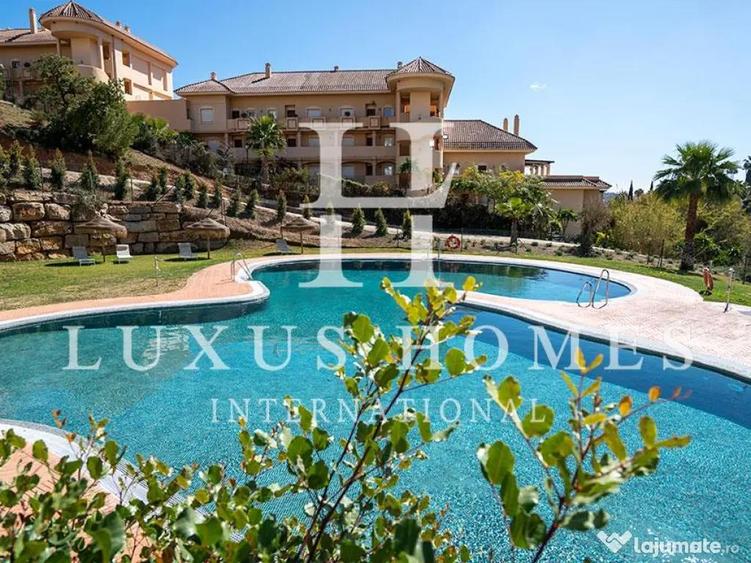 Penthouse 2 cam elegant, la cheie, cu priveli?ti panoramice asupra mun?ilor ?i piscine, central - 8