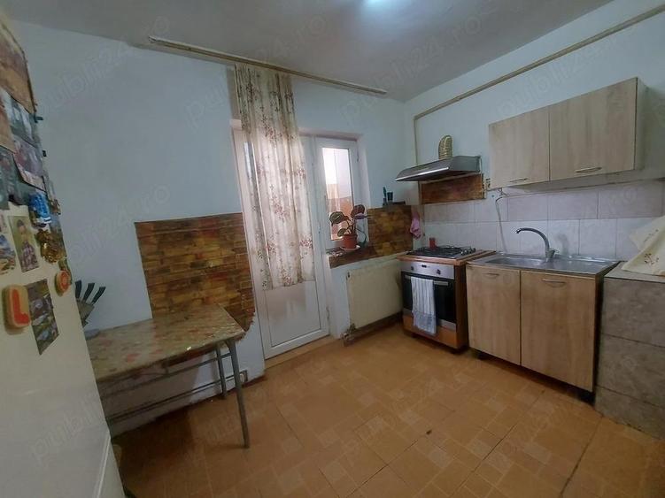 Vanzare apartament 3 camere, zona micro 11 - Targoviste - 7
