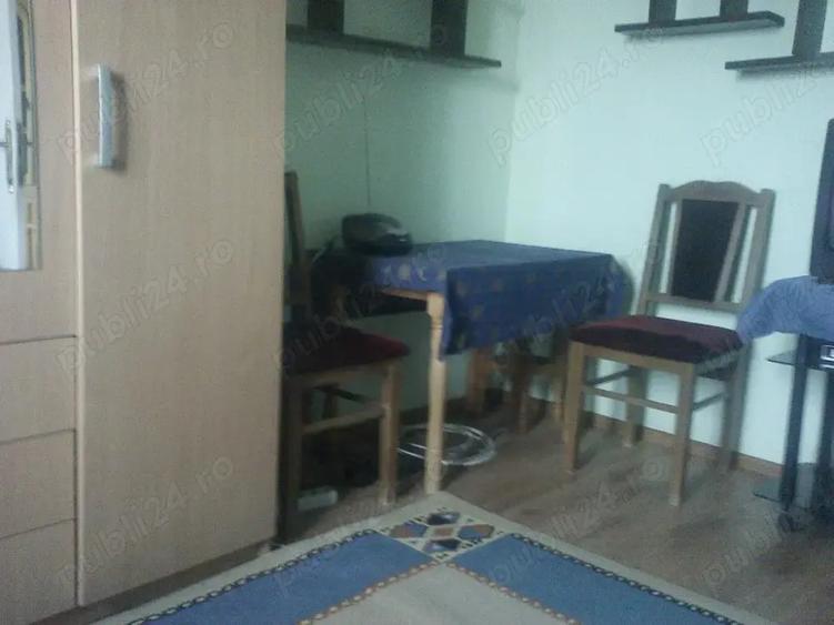 Inchiriez Garsoniera (doua camere) - 3