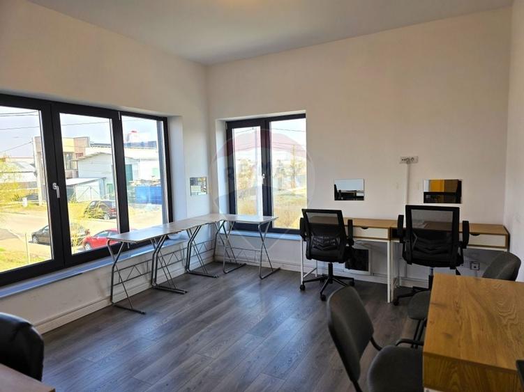 Casă / Vilă din 2024  de vânzare în zona Micro 14 - 8