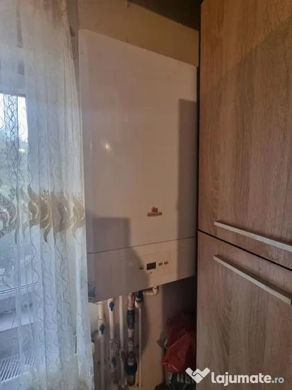 Apartament cu 4 camere decomandat în Dacia