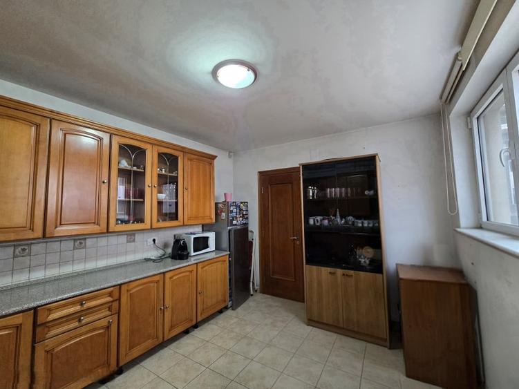 Apartament pe 2 etaje l curte de 187 mp  HERASTRAU - 5