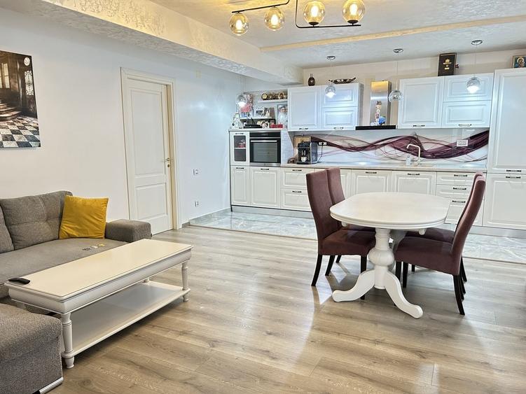 Pensiune Casa Eva Statiunea 2 Mai - 12 camere - teren 600 mp - 5