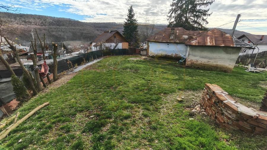 Teren intravilan cu casa veche – Mioveni, zona Faget - 9