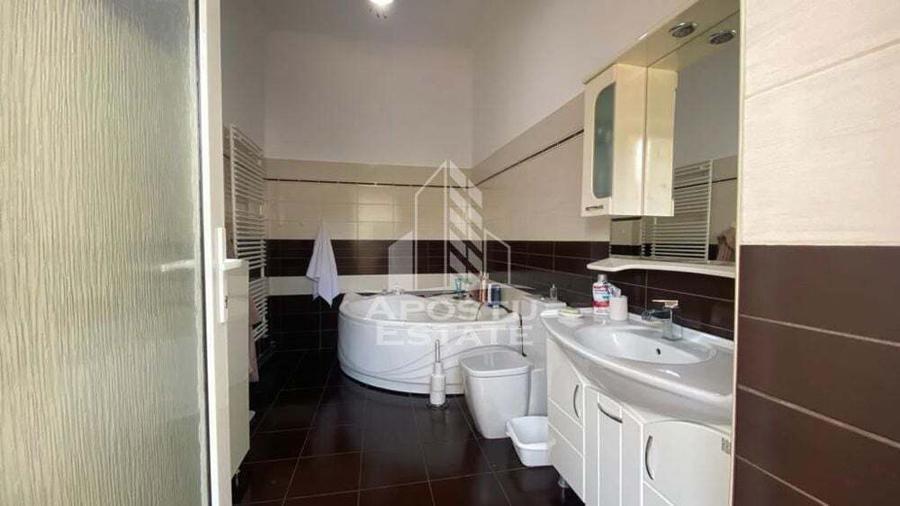 SAD cu 3 camere + spatiu comercial la demisol, - 9