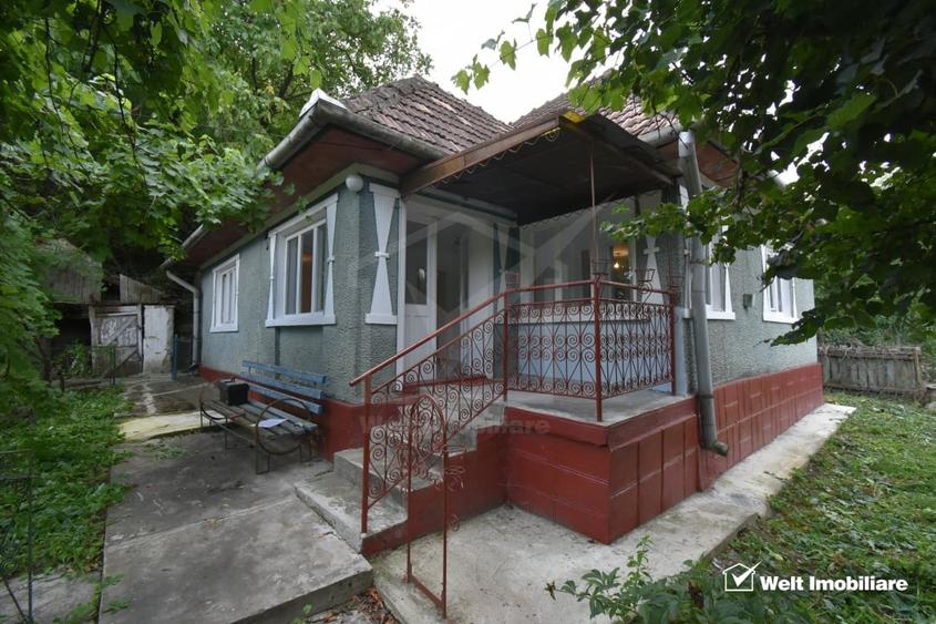Casă individuală cu 4 camere cu Garaj în Dăbâca