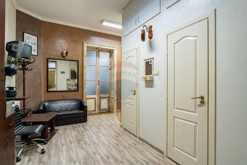 Apartament cu 2 camere de vânzare în zona Teatrului de Stat - 7