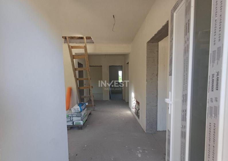 CASA INDIVIDUALA 4 CAMERE + BECI , PLACA DE BETON PESTE ETAJ - 10