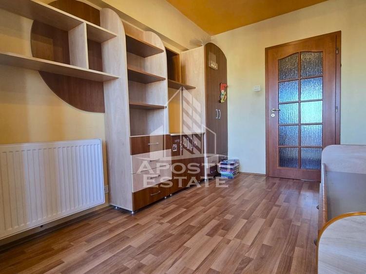 Apartament decomandat 3 camere, zona Miorita - 3