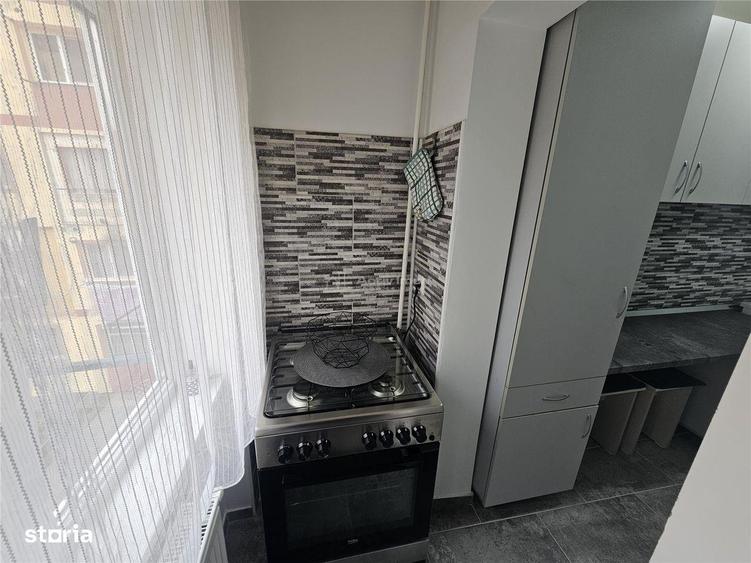 Resita, Garsoniera, Renovata, Mobilata+Utilata, Et. 2, Micro 4 - 3