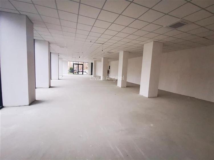 Spațiu comercial, 180 mp în Central Spațiu comercial, 180 mp în Central