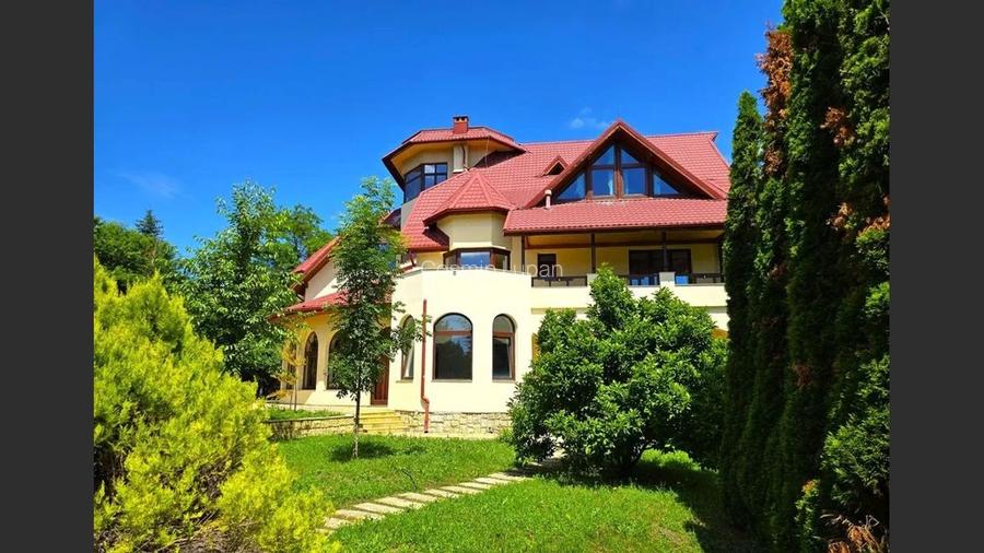 Vând Hotel/Pensiune Breaza: 15 camere, 1000 mp