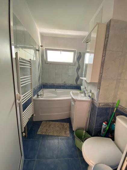 Apartament cu 2 camere, etajul 3/4, zona Podu Ros - 7
