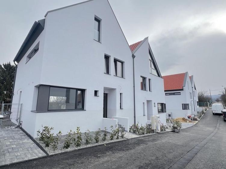 Proiect nou! Duplex de vanzare, 5 camere, Buna Ziua - 3