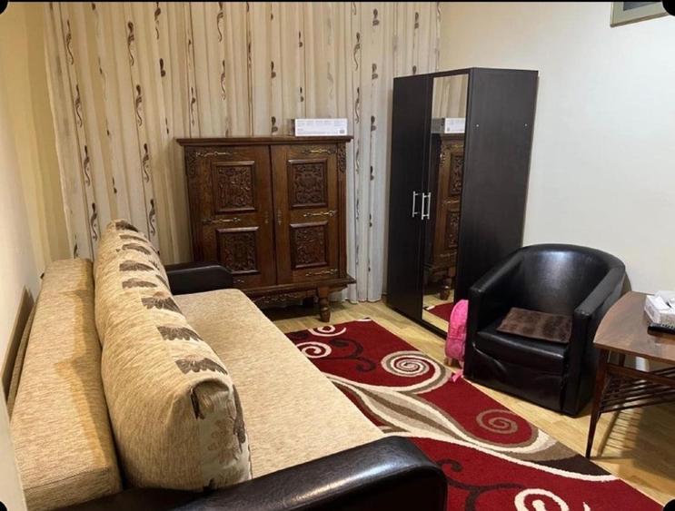 Piata Romana - Magheru - Garsoniera - 1