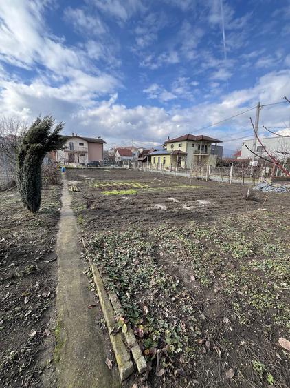 Teren intravilan - 1