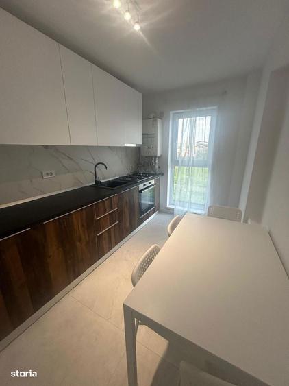 Apartament 2 camere 59 mp Etaj 1/4 cu lift Metrou 1 Decembri Sec 3 - 15