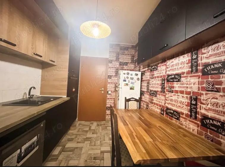 De vanzare ap. 3 cam! - 2