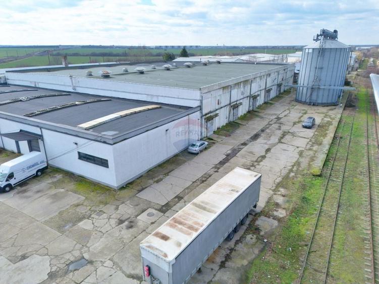 Spațiu industrial, de 6,132 mp, în Aradul Nou