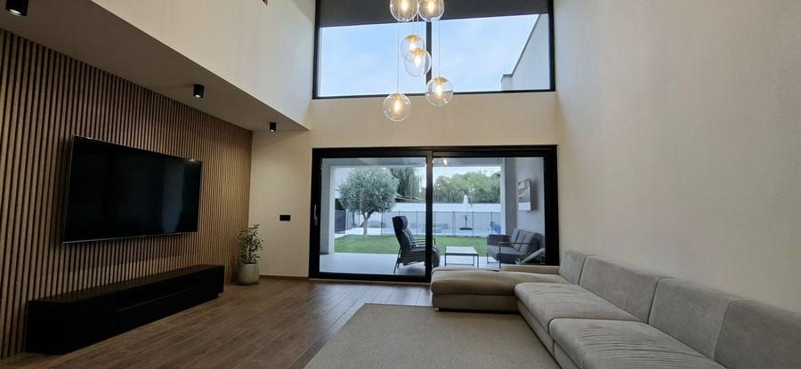 Locuinta individuala exclusivista cu piscina - Dumbravita - 23