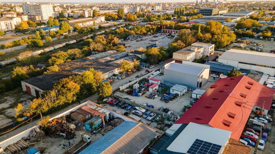 Teren | platforma betonata de inchiriat &acirc; 900 mp | Strada Interioara 2 - 1