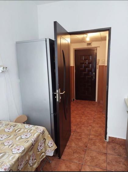Vand Apartament 2 camere semidecomandat Cameliei bl 42 - 4