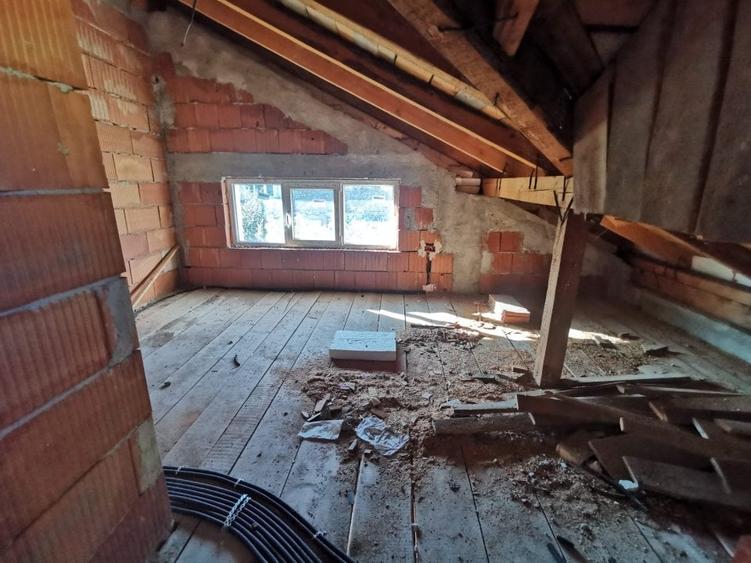 Casa De Vanzare La Rosu – Sagului- 650 - 4