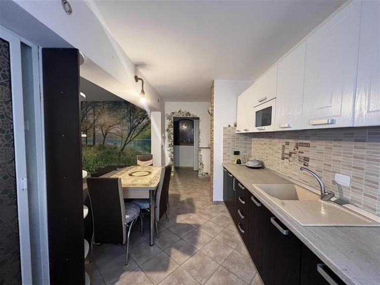 Ap 3 camere,parter, balcon, parcare, boxa, ultracentral- Scoala 9 - 1