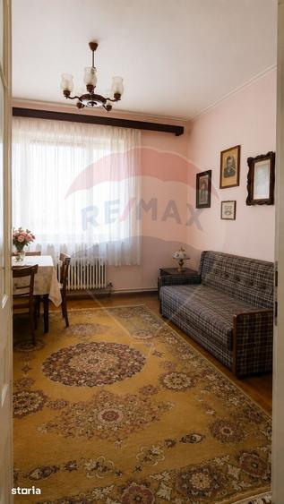 Casă cu 5 camere cu Teren 2905 Mp în Ciugud