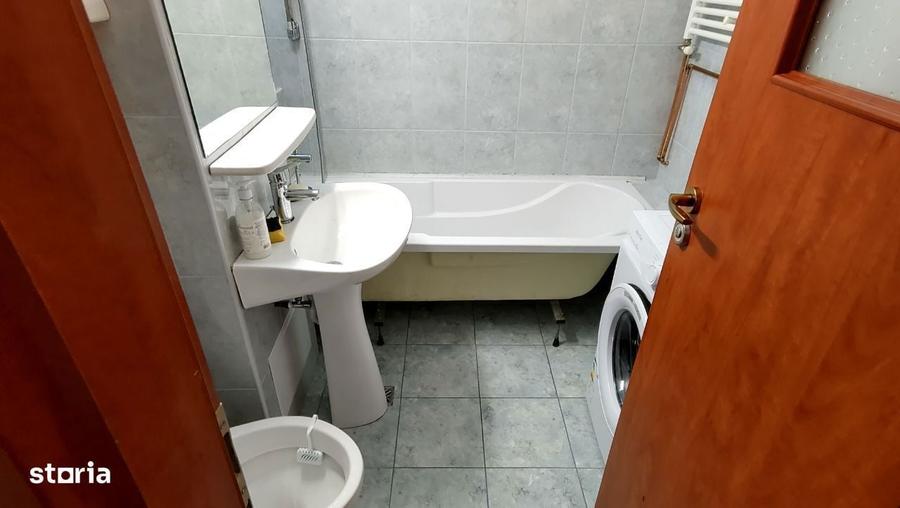 Proprietar, 2 camere dec, Tractoru, 51mp, et 3/4, renovat, loc parcare - 2