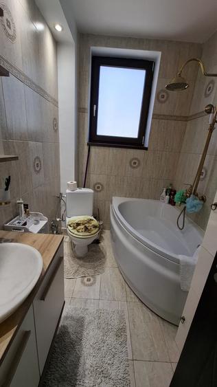 COPOU-ap. 2 camere,50 mp, decomandat,mobilat si utilat,et.1/3,LIBER,BOXA! - 11